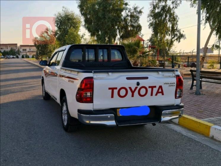 تويوتا هايلوكس